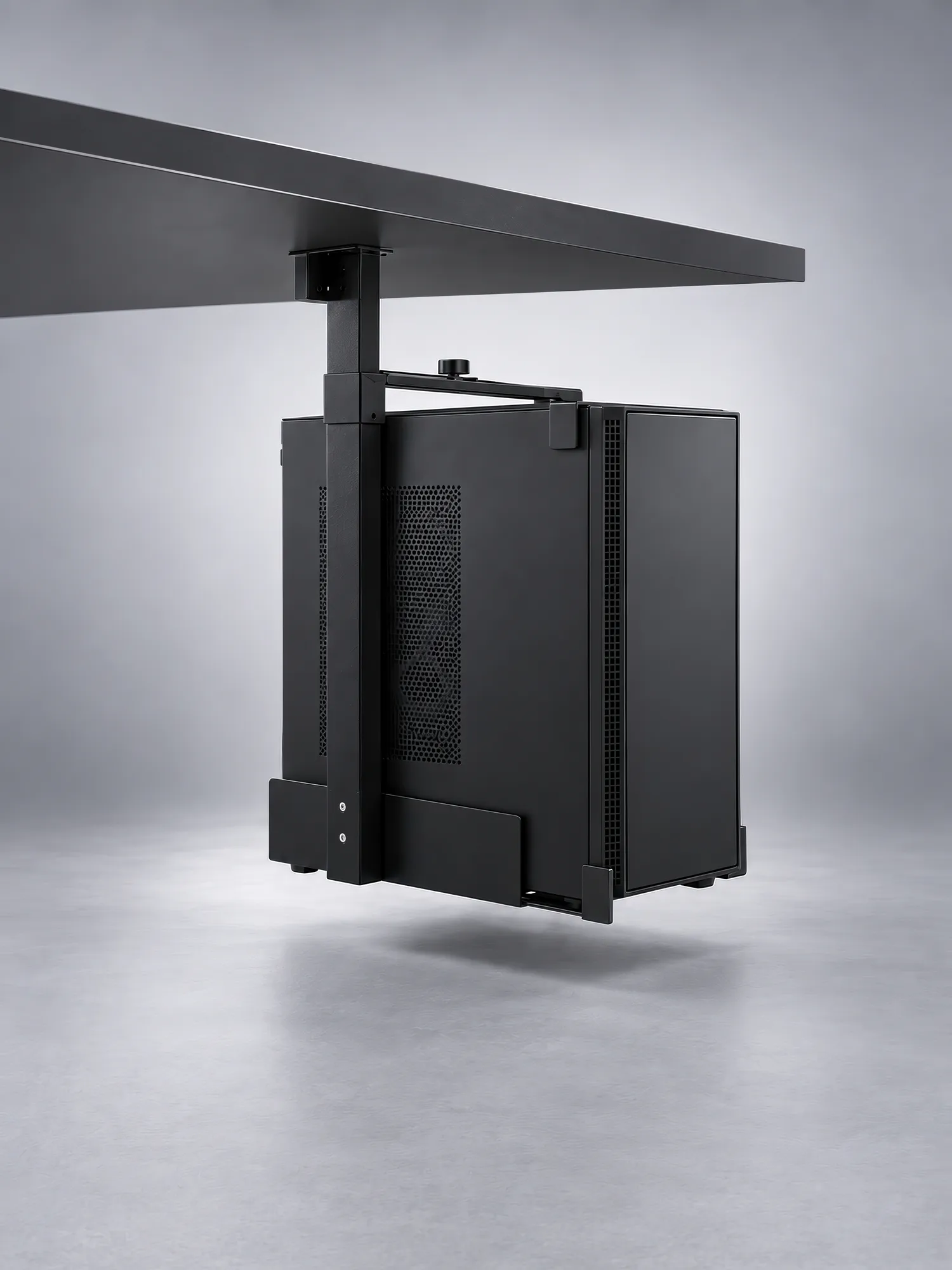 מנשא CoreMount מותקן מתחת לשולחן — פרט 2