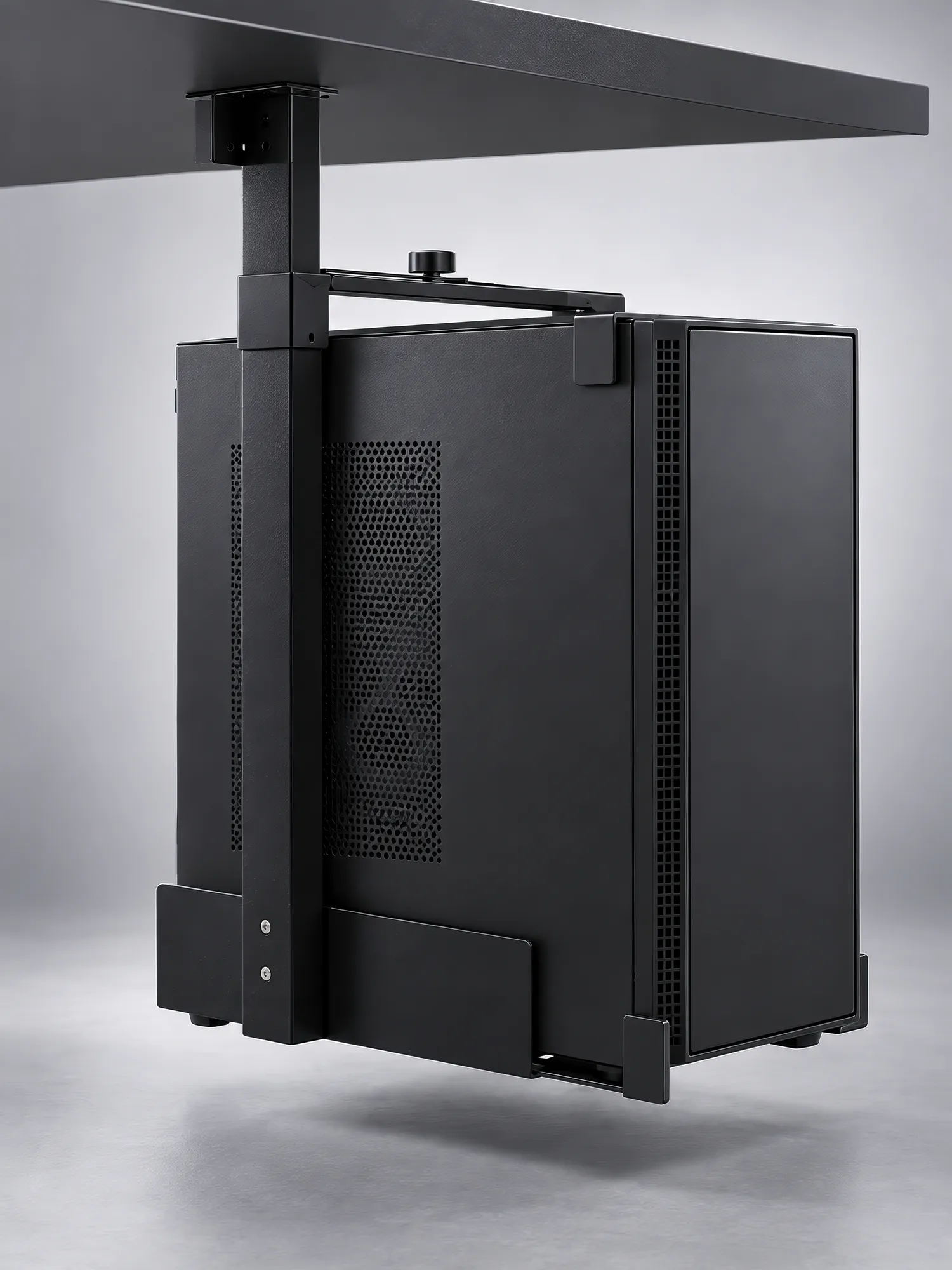 מנשא CoreMount מותקן מתחת לשולחן — פרט 3