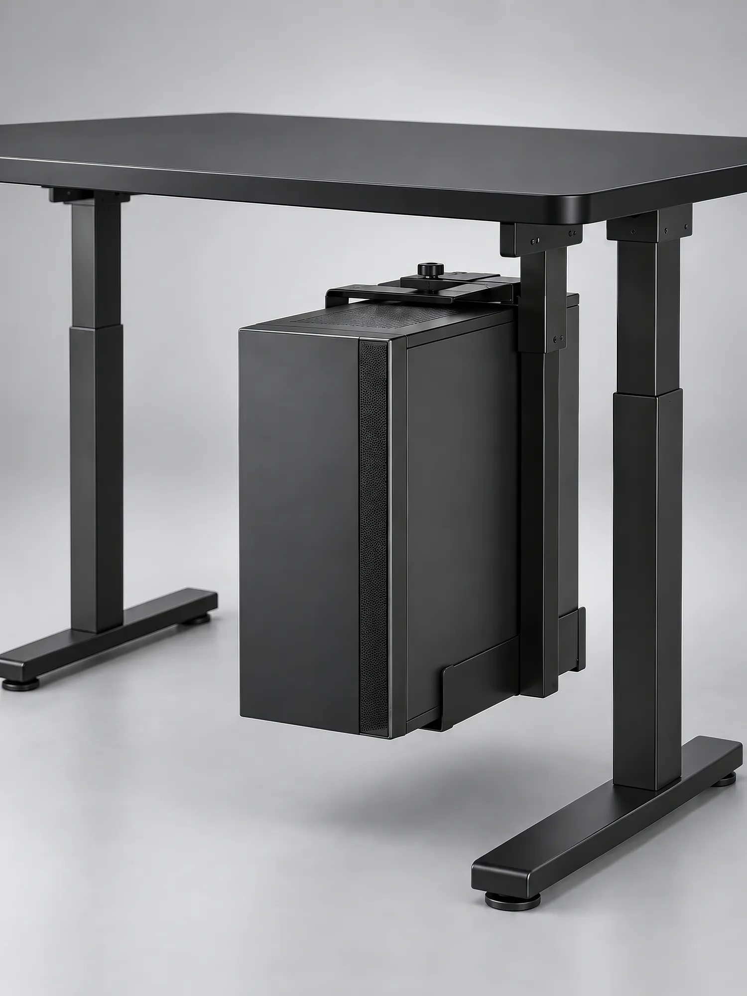 מנשא CoreMount מותקן מתחת לשולחן — פרט 4